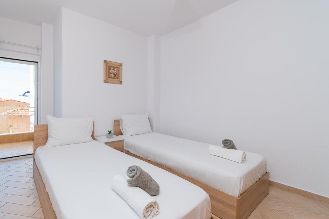 Anesis Seaview Apartment Neos Marmaras Buitenkant foto